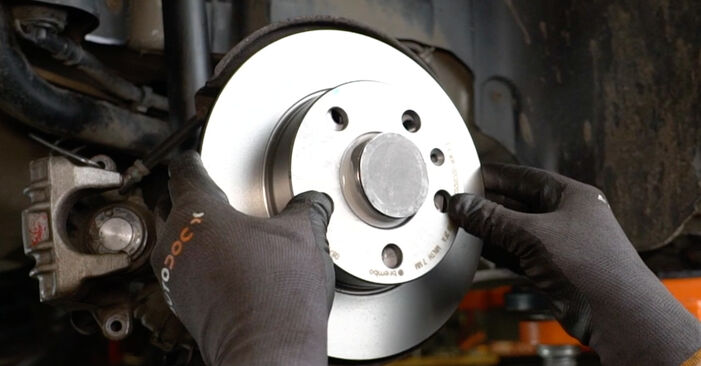 Changing Brake Discs on SEAT Toledo II Saloon (1M2) 1.8 20V 2001 by yourself