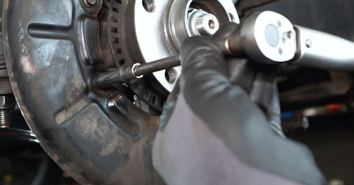 AUDI TT 3.2 VR6 quattro Wheel Bearing replacement: online guides and video tutorials