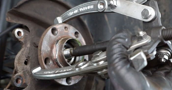 Wie schmierig ist es, selber zu reparieren: Radlager beim Skoda Octavia Combi 1.8 T 4x4 2004 wechseln – Downloaden Sie sich Bildanleitungen