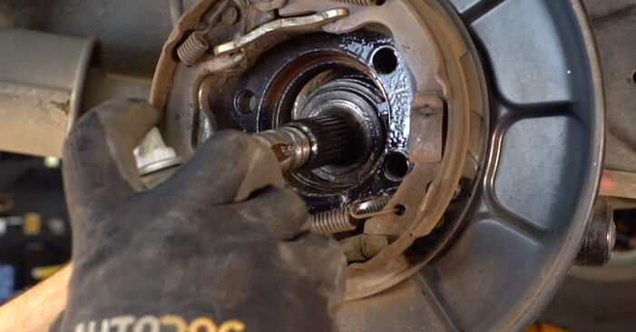 Toyota Auris e18 1.4 D-4D (NDE180_) 2014 Radlager wechseln: Gratis Reparaturanleitungen