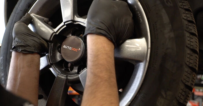 Seat Ibiza 6J 1.2 TSI 2014 Stoßdämpfer wechseln: wie schwer ist es, selbst zu reparieren - Downloaden Sie sich illustrierte Anleitungen