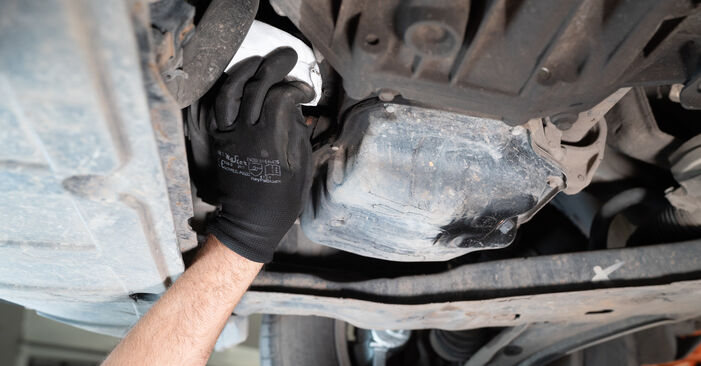 INFINITI FX 3.5 Oil Filter replacement: online guides and video tutorials
