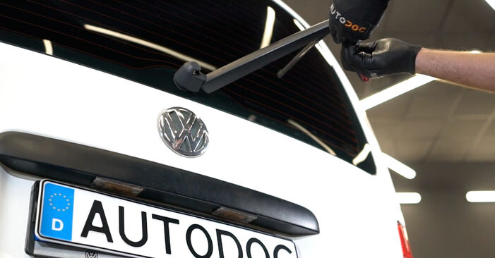 2006 VW Caddy 3 Van wymiana Pióro wycieraczki: darmowe instrukcje warsztatowe