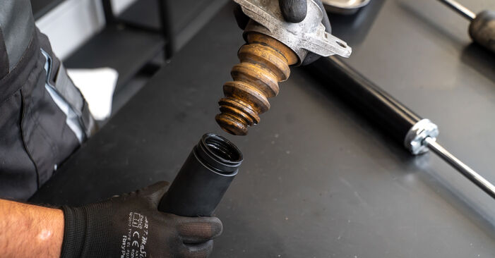 Step-by-step recommendations for DIY replacement SEAT Alhambra 7N 2023 2.0 TDI 4Drive Shock Absorber