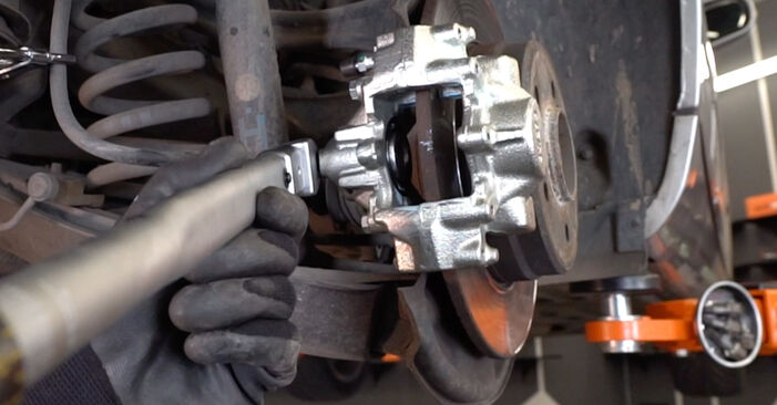 Wie kompliziert ist es, selbst zu reparieren: Bremssattel am Mercedes CL203 C 180 2.0 (203.735) 2007 ersetzen – Laden Sie sich illustrierte Wegleitungen herunter