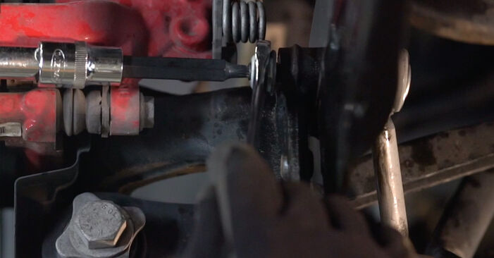 Wie schmierig ist es, selber zu reparieren: Querlenker beim Audi TT 8J 2.0 TFSI quattro 2012 wechseln – Downloaden Sie sich Bildanleitungen