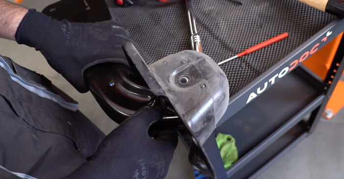 Patstāvīga AUDI TT Roadster (8J9) 2.0 TTS quattro 2013 Svira nomaiņa - tiešsaistes pamācība