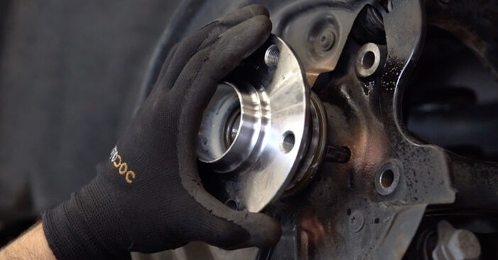 How to change Wheel Bearing on Golf BA5 2013 - free PDF and video manuals