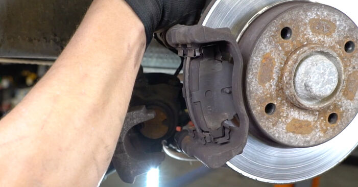 How to replace Wheel Bearing on CITROËN C4 Coupe (LA_) 2009: download PDF manuals and video instructions