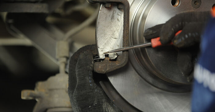 Replacing Brake Pads on BMW E87 2013 118 d by yourself