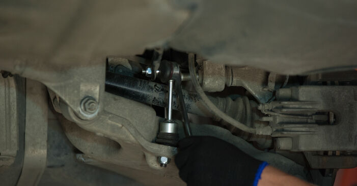 DIY replacement of Strut Mount on BMW 6 Coupe (E63) 635d 3.0 2004 is not an issue anymore with our step-by-step tutorial