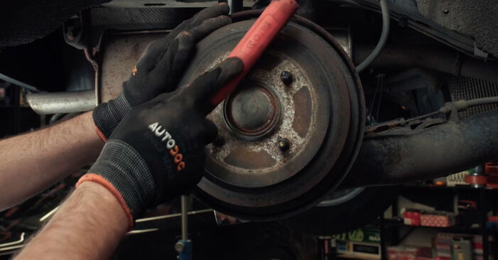 DIY replacement of Shock Absorber on FORD FUSION (JU_) 1.6 2005 is not an issue anymore with our step-by-step tutorial