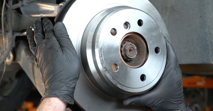 BMW 5 SERIES 530d 3.0 Brake Discs replacement: online guides and video tutorials