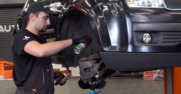 Смяна на Ford Kuga dm2 2.0 TDCi (UFMA) 2014 Тампон Макферсон: безплатни наръчници за ремонт