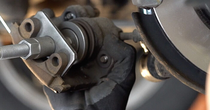 Comment changer Plaquette de frein sur BMW Z3 - trucs et astuces