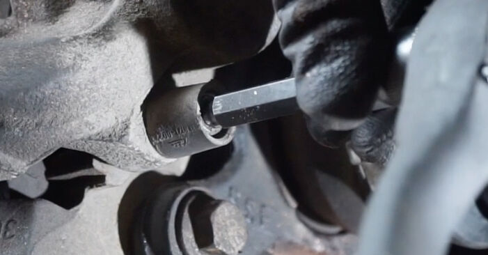 Cambio Pastiglie dei freni anteriori e posteriori su VOLVO XC70 2.4 D5 AWD 2014. Questo manuale d'officina gratuito ti aiuterà a farlo da solo
