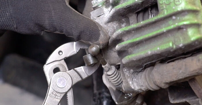 Hvordan skifte Bremsecaliper på VW Polo Hatchback (6R1, 6C1) 2014: Last ned PDF- og videoveiledninger