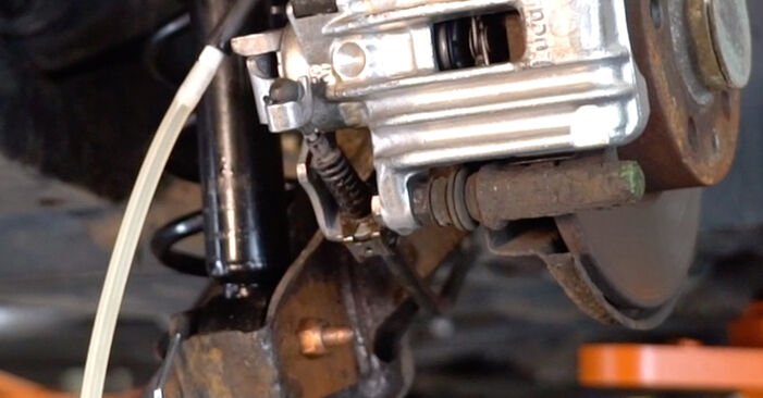 Hvordan skifte AUDI TT 2006 Bremsecaliper trinn–for–trinn veiledning