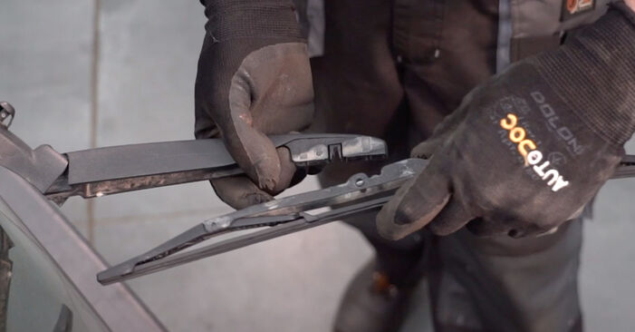 VOLVO XC70 Metlica brisalnika stekel zamenjava: brezplačni priročnik delavnice