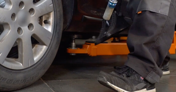 Bremssattel beim AUDI TT 2.0 TFSI 2013 selber erneuern - DIY-Manual