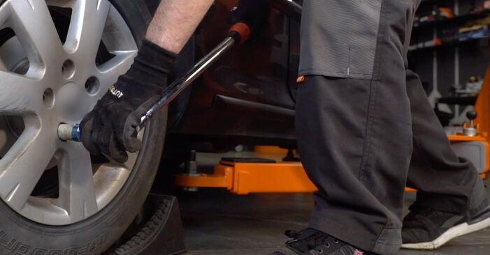 Wie kompliziert ist es, selbst zu reparieren: Bremssattel am Audi TT Roadster 2.0 TFSI quattro 2013 ersetzen – Laden Sie sich illustrierte Wegleitungen herunter