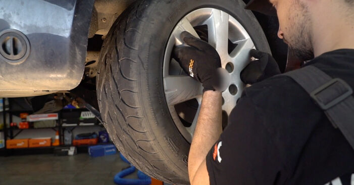 How to remove SKODA SUPERB 1.6 TDI 2012 Brake Calipers - online easy-to-follow instructions
