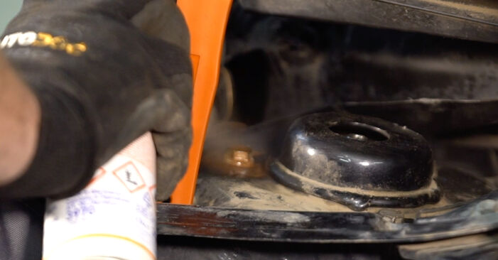 Смяна на VW Beetle Кабрио 1.6 TDI 2013 Пружинно окачване: безплатни наръчници за ремонт