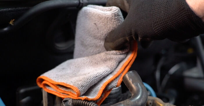 FIAT Grand Siena (326) 1.0 Flex 2014 Zündkerzen wechseln: Kostenfreie Reparaturwegleitungen