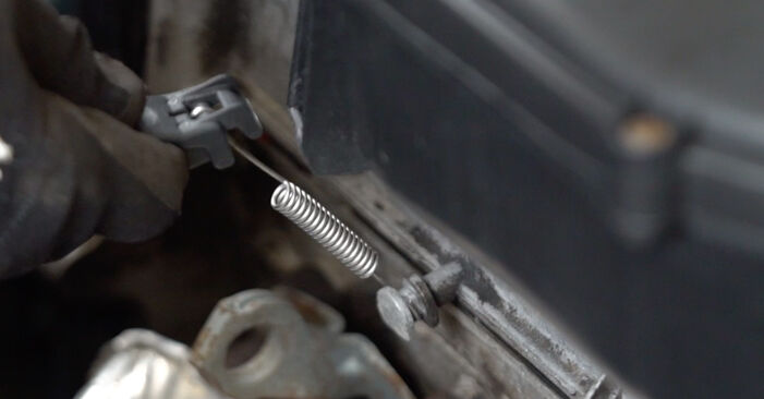 Slik bytter du FIAT GRAND SIENA (372) 1.6 Flex 2013 Tennplugger selv – trinn-for-trinn veiledninger og videoer