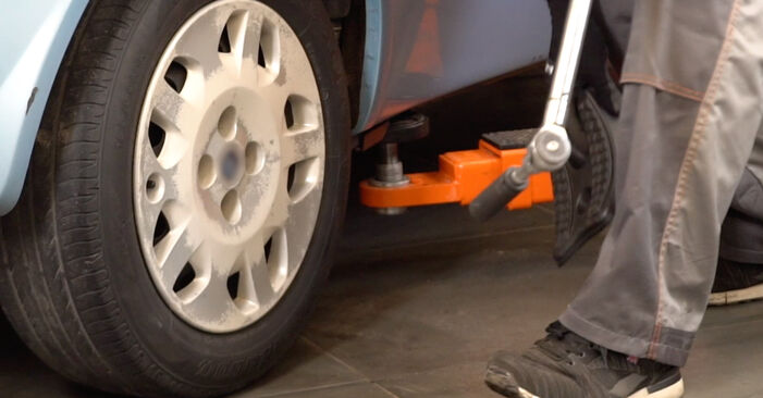 Wie schmierig ist es, selber zu reparieren: Radlager beim Fiat Punto 176 1.2 60 1999 wechseln – Downloaden Sie sich Bildanleitungen
