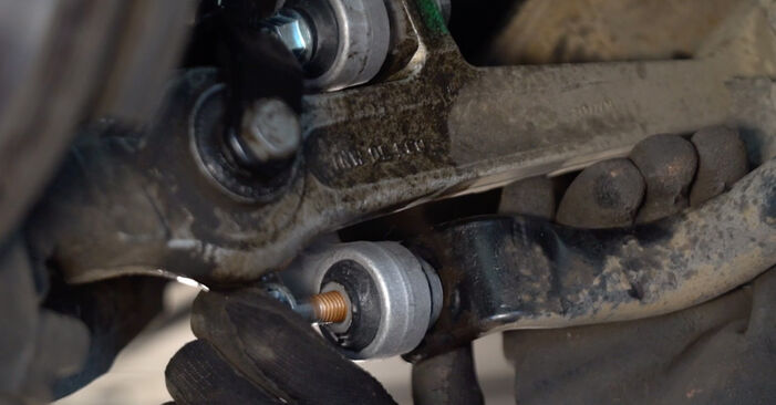 AUDI A6 2.0 Anti Roll Bar Links replacement: online guides and video tutorials