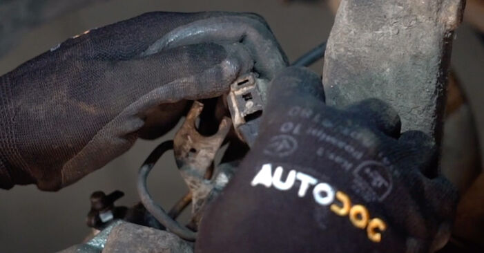 Replacing Brake Calipers on Audi A4 B5 1996 1.6 by yourself