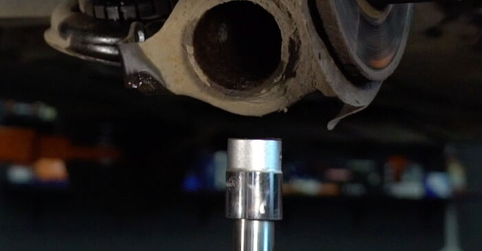 Changing of Shock Absorber on Passat 3b5 2000 won't be an issue if you follow this illustrated step-by-step guide
