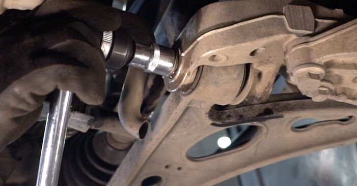 VW JETTA 1.6 TDI Control Arm replacement: online guides and video tutorials