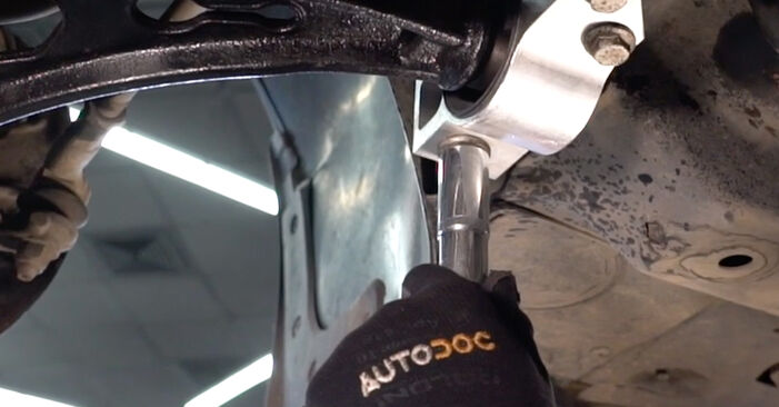 AUDI TT 3.2 V6 quattro Control Arm replacement: online guides and video tutorials