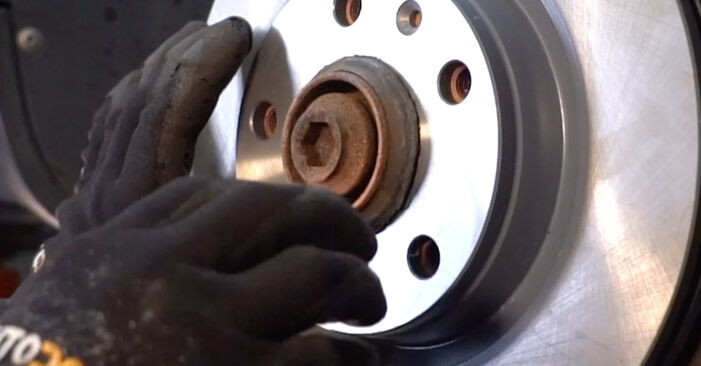 Changing Brake Discs on VW PASSAT (3B2) 1.8 1999 by yourself