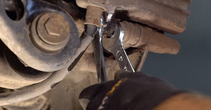 Wie problematisch ist es, selber zu reparieren: Bremsscheiben beim Seat Exeo Limousine 1.8 T 2014 auswechseln – Downloaden Sie sich bebilderte Tutorials