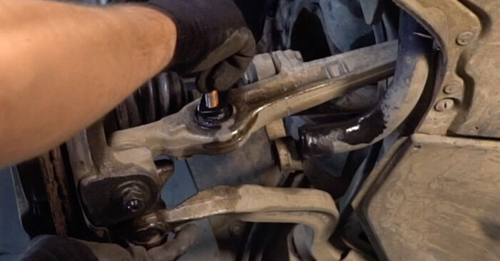 AUDI A4 1.9 TDI Shock Absorber replacement: online guides and video tutorials