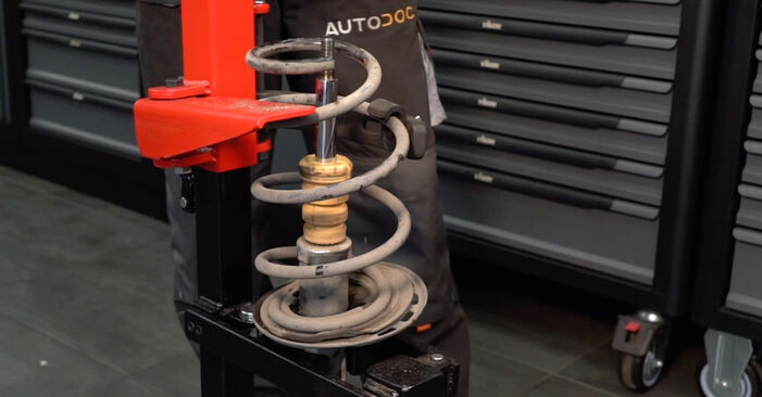 Wie lange braucht der Teilewechsel: Stoßdämpfer am Toyota Auris e18 2013 - Einlässliche PDF-Wegleitung