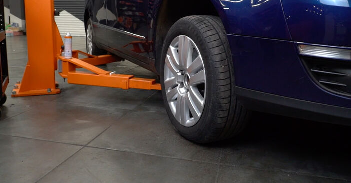 VW Passat NMS 3.6 FSI 2013 Bremsscheiben austauschen: Unentgeltliche Reparatur-Tutorials
