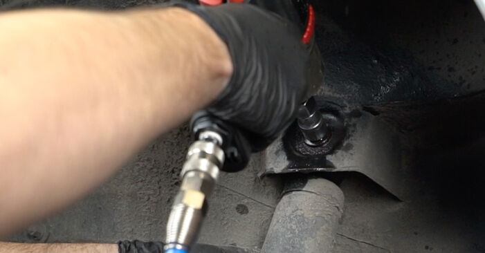 Changing of Shock Absorber on Zafira A 1998 won't be an issue if you follow this illustrated step-by-step guide