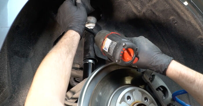 Replacing Shock Absorber on Audi A5 B8 2017 3.0 TDI quattro by yourself
