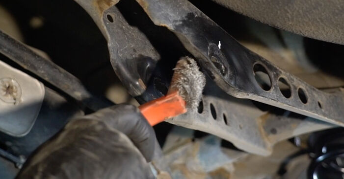 VW Beetle 5c 1.6 TDI 2013 Federn wechseln: Kostenfreie Reparaturwegleitungen