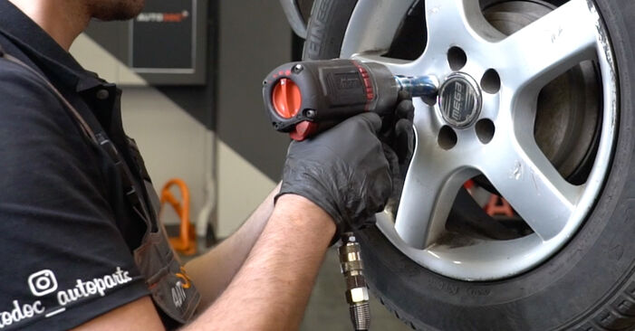 Audi A1 Sportback 8x 1.2 TFSI 2013 Radlager wechseln: Kostenfreie Reparaturwegleitungen