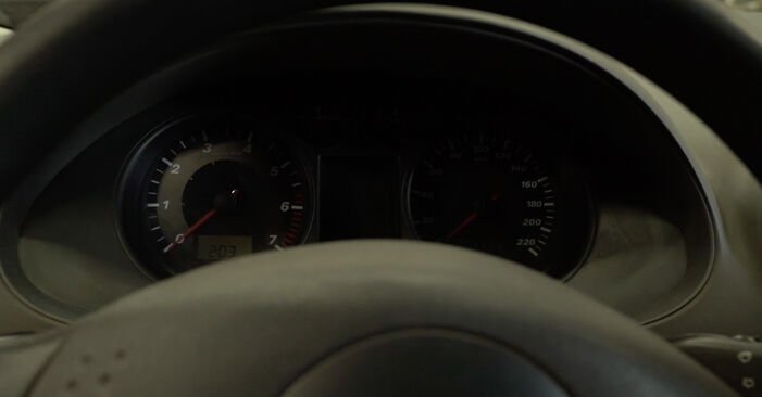 Ile czasu zajmuje wymiana: Zamki zewnetrzne w VW New Beetle Cabrio 1.4 2010 - pouczająca instrukcja w formacie PDF