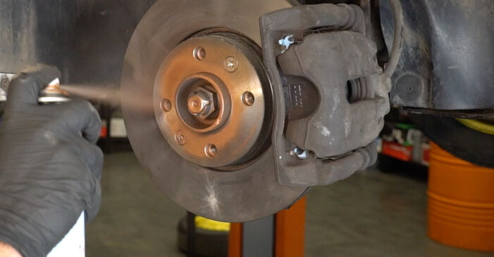RENAULT MEGANE 2.0 Wheel Bearing replacement: online guides and video tutorials