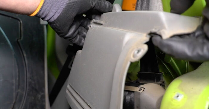 Wie schmierig ist es, selber zu reparieren: Stoßdämpfer beim Seat Arosa 6h 1.4 2003 wechseln – Downloaden Sie sich Bildanleitungen