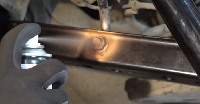 Wie problematisch ist es, selber zu reparieren: Querlenker beim Nissan t31 2.0 dCi 2013 auswechseln – Downloaden Sie sich bebilderte Tutorials