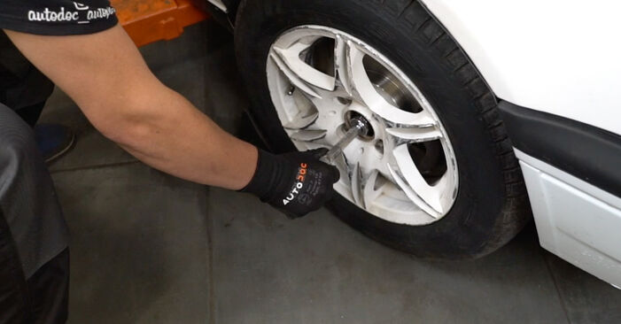 How to replace VW Vento (1H2) 1.8 1992 Wheel Bearing - step-by-step manuals and video guides