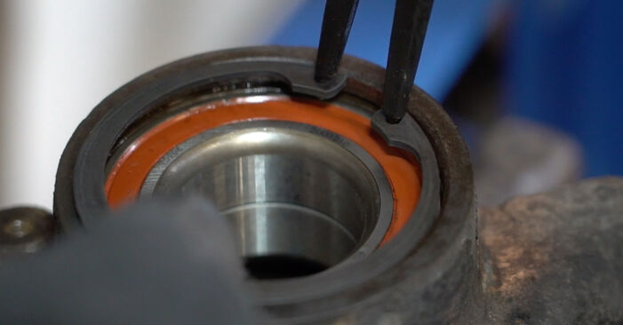 VW GOLF 1.9 TDI Wheel Bearing replacement: online guides and video tutorials